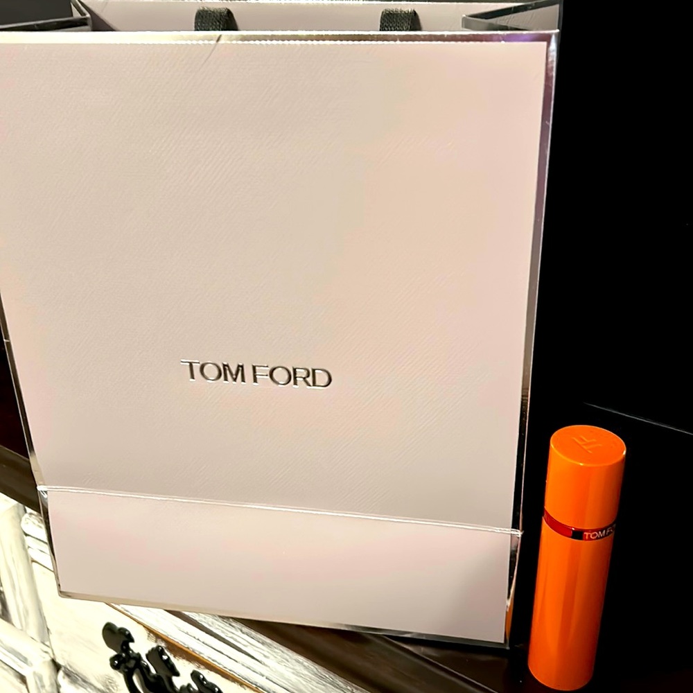 Tom Ford, authentic perfume spray, bitter peach
